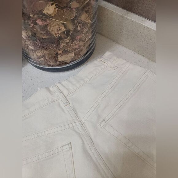 Reformation Wilder High Rise Relaxed Jean Shorts 26 - Picture 4 of 8